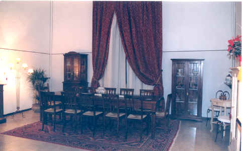 tavolofiera.jpg (969739 byte)